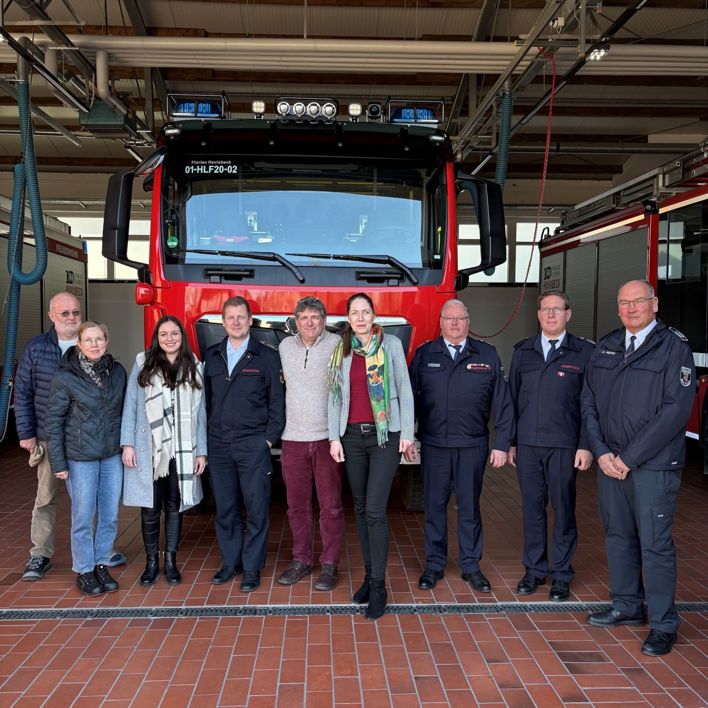 Dorothea Deppermann, MdL zusammen mit der Feuerwehr Havixbeck, der Feuerwehr Nottuln sowie des Katastrophenschutzes des Kreises Coesfeld
